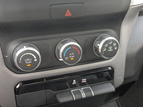 Used 2022 RAM 1500 Big Horn AWD/4WD image 22