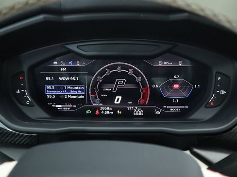 Used 2024 Lamborghini Urus S image 35