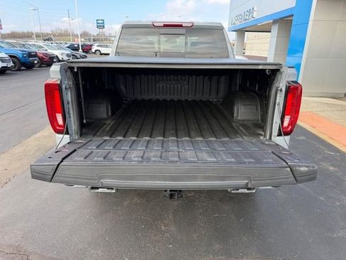 Used 2024 GMC Sierra 1500 AT4 w/ AT4 Preferred Package image 7