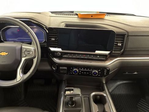Used 2025 Chevrolet Silverado 1500 LTZ AWD/4WD image 21