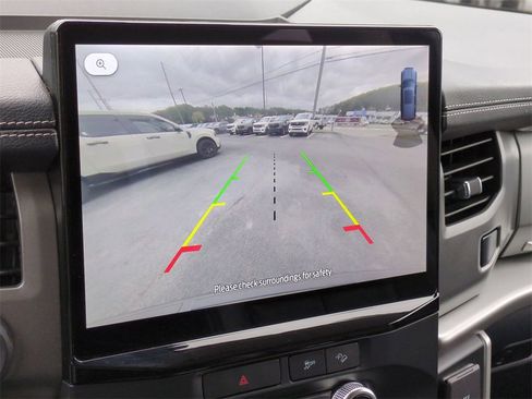 Certified 2022 Ford Expedition XLT image 20