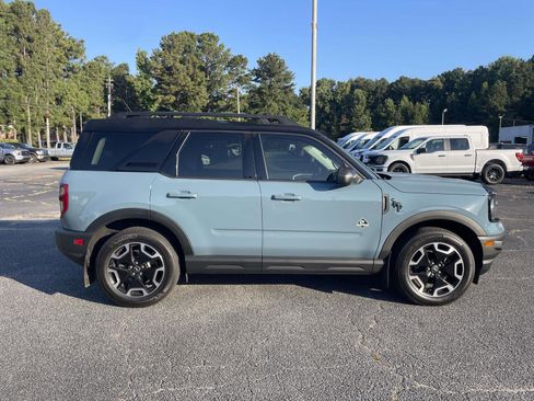 Used 2023 Ford Bronco Sport Outer Banks w/ Tech Package image 2