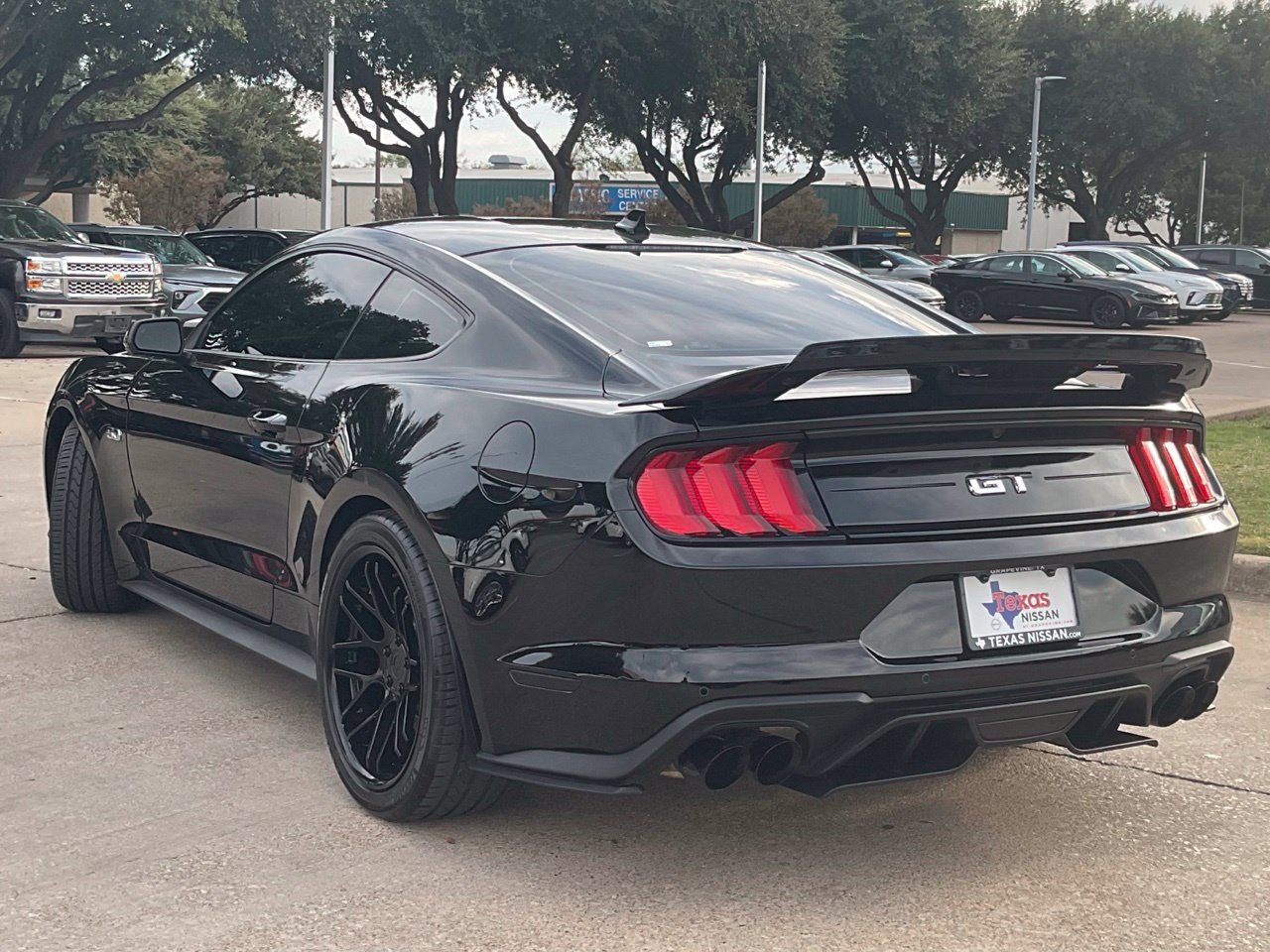 Used 2022 Ford Mustang GT Premium RWD image 6