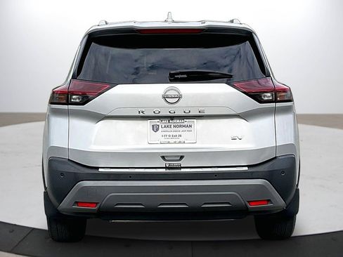 Used 2023 Nissan Rogue SV w/ SV Premium B Package image 8