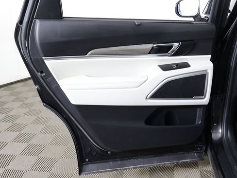 Used 2022 Kia Telluride EX w/ EX Premium Package image 24