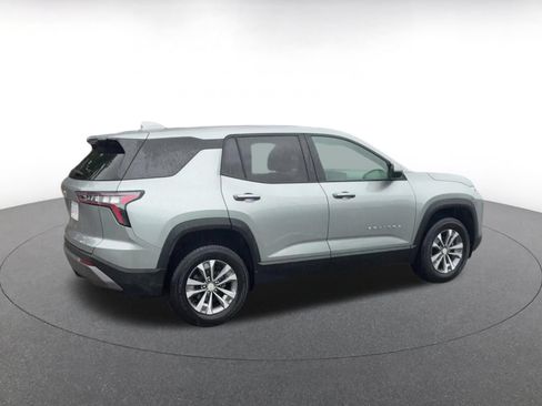 Used 2025 Chevrolet Equinox LT FWD image 15