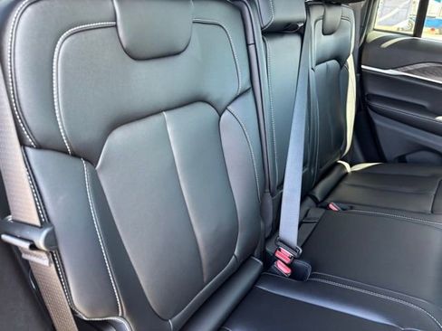 New 2026 Jeep Grand Cherokee Limited w/ Limited Altitude Package AWD/4WD image 19