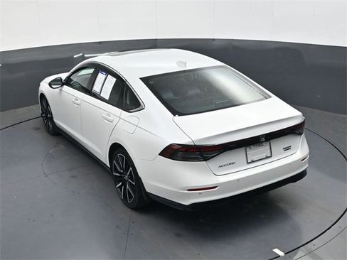 Used 2024 Honda Accord Touring image 24
