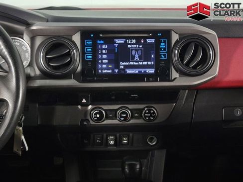 Used 2018 Toyota Tacoma SR5 RWD image 21