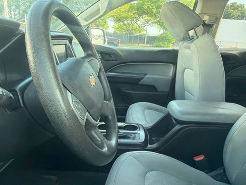 Used 2019 Chevrolet Colorado W/T w/ WT Convenience Package RWD image 6
