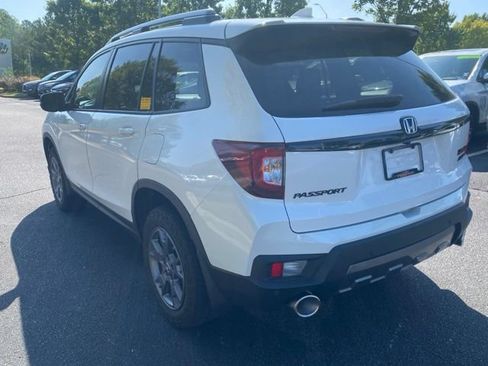 Used 2024 Honda Passport TrailSport image 10