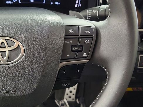Used 2026 Toyota Camry SE FWD image 25