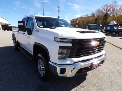 Used 2024 Chevrolet Silverado 2500 W/T w/ WT Convenience Package image 11