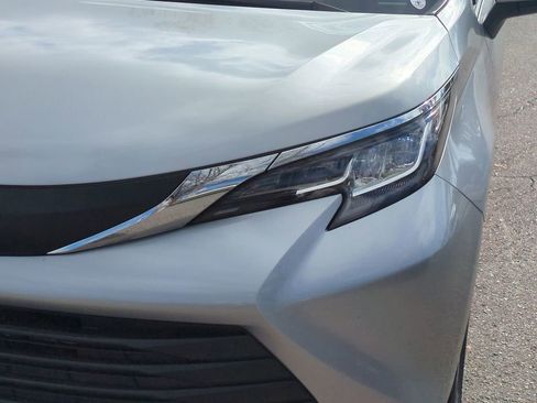 Used 2021 Toyota Sienna LE image 10