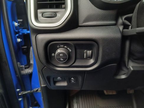 Used 2021 RAM 1500 Big Horn AWD/4WD image 16
