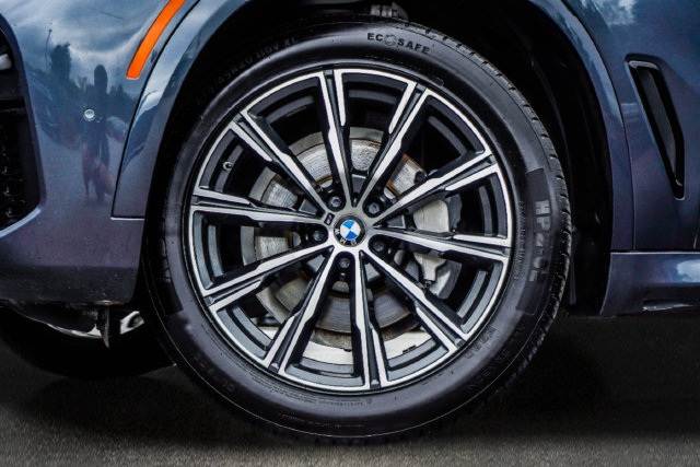 Used 2022 BMW X5 sDrive40i w/ M Sport Package RWD image 51