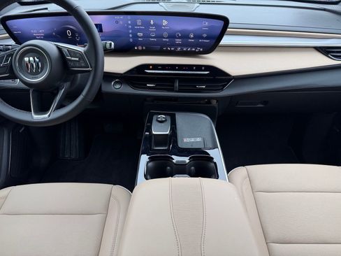 Used 2025 Buick Enclave Preferred image 19