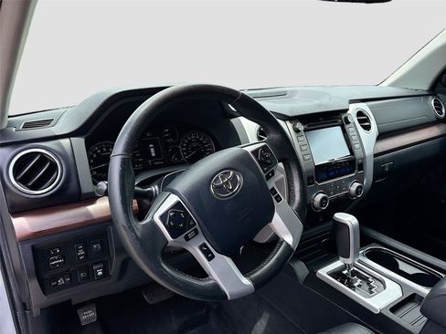 Used 2019 Toyota Tundra Limited w/ Limited Premium Package AWD/4WD image 9