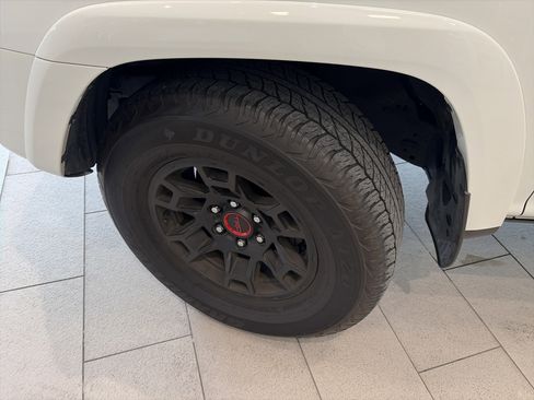 Used 2022 Toyota 4Runner SR5 image 8