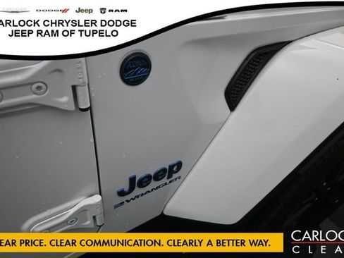 Used 2025 Jeep Wrangler Unlimited Sahara w/ Safety Group AWD/4WD image 41
