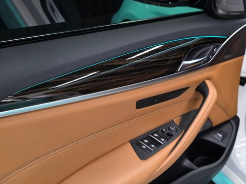 Used 2023 BMW 530i xDrive image 15