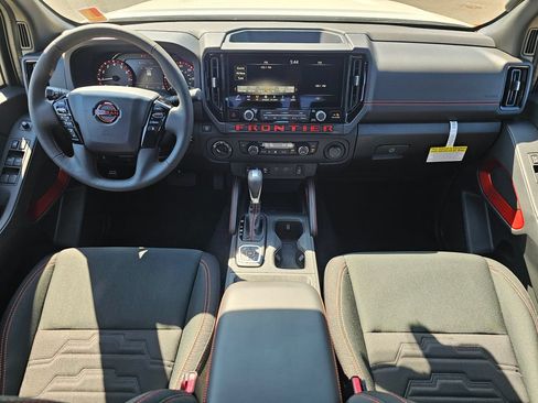 New 2026 Nissan Frontier PRO-4X w/ Tow Package AWD/4WD image 9