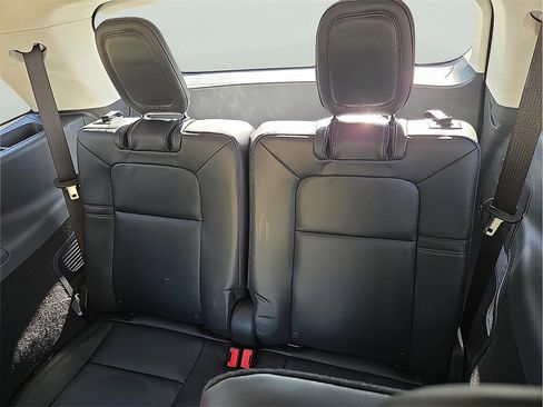 New 2026 Lincoln Aviator 2WD image 9