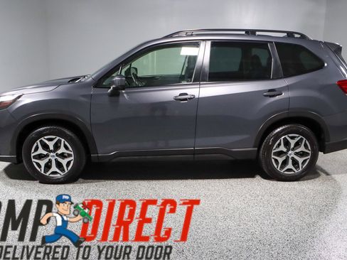 Used 2023 Subaru Forester Premium image 10