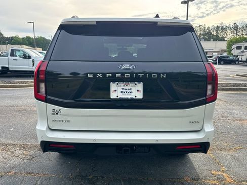 New 2026 Ford Expedition Max Active RWD image 6