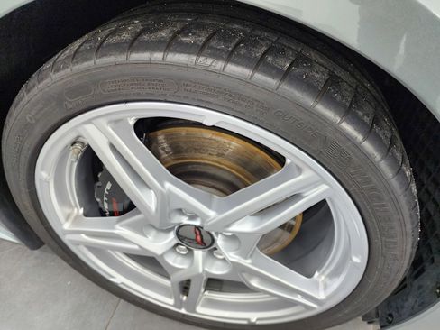 Used 2022 Chevrolet Corvette Stingray Premium Conv w/ Z51 Performance Package image 3