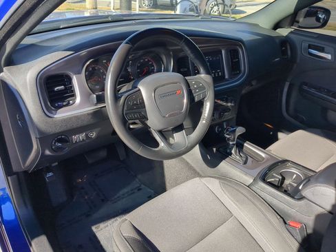 Used 2019 Dodge Charger SXT w/ Blacktop Package image 15