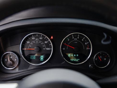 Used 2018 Jeep Wrangler Unlimited Sport S AWD/4WD image 23