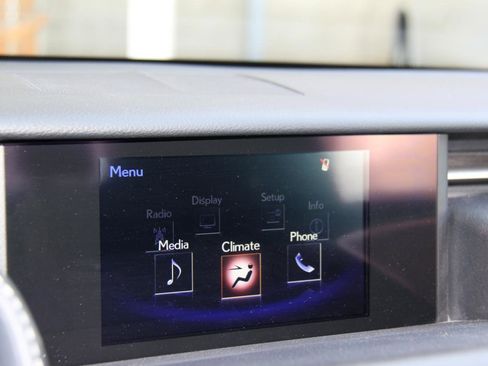 Used 2016 Lexus RC 200t image 13