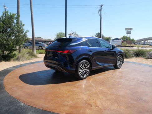 Certified 2024 Lexus RX 350 Premium Plus image 2