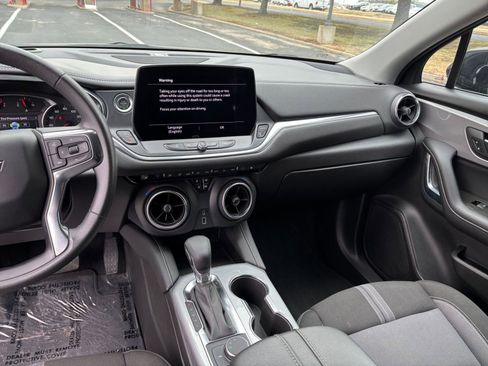 Used 2025 Chevrolet Blazer LT image 30