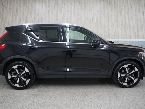 Used 2019 Volvo XC40 T5 Inscription image 6