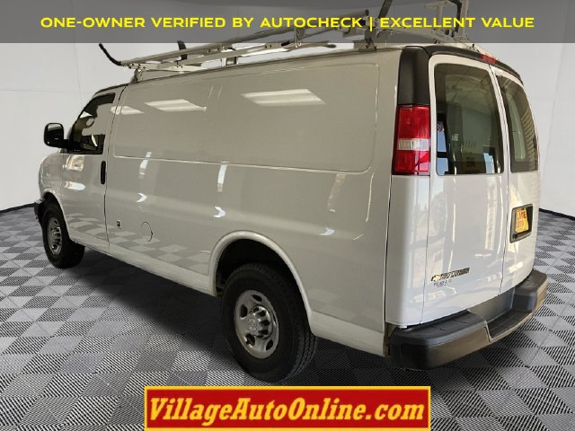 Used 2019 Chevrolet Express 2500 RWD image 2
