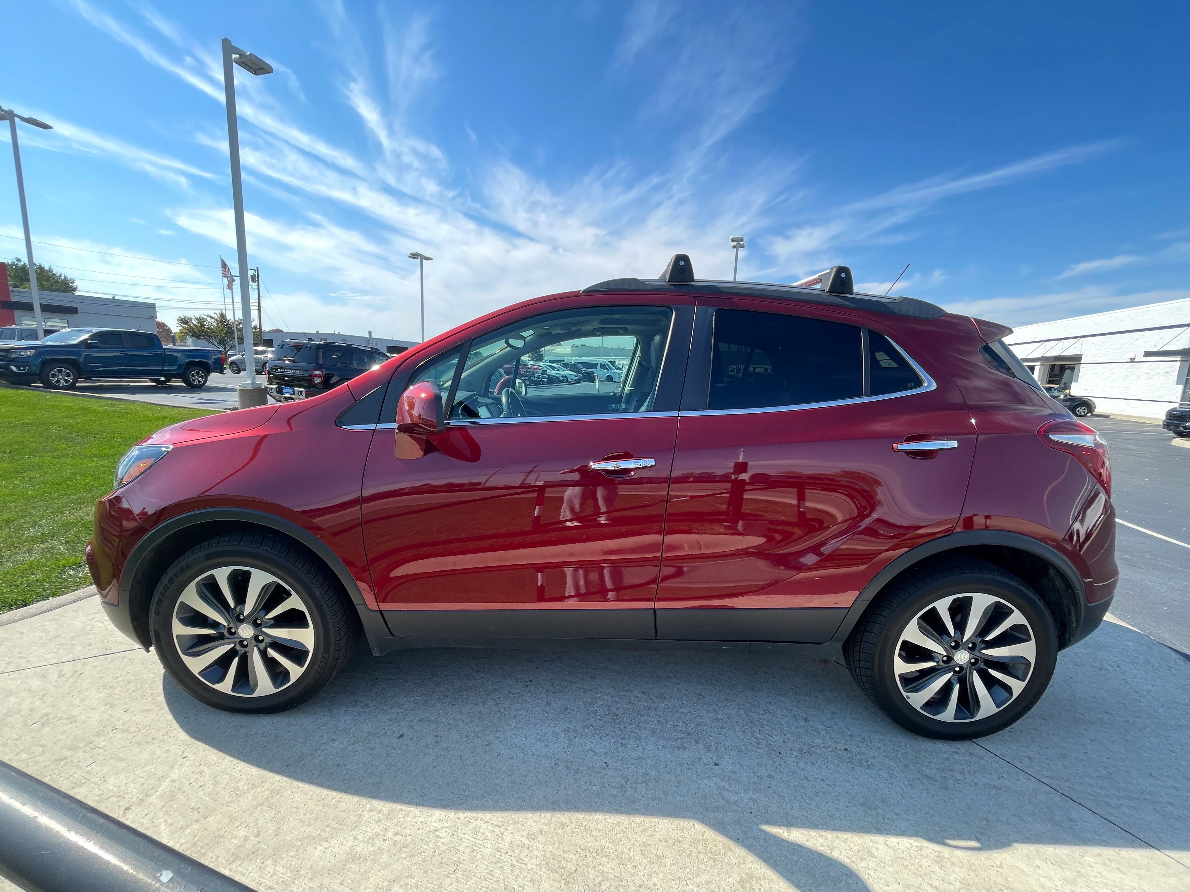 Used 2021 Buick Encore Preferred w/ Safety Package II FWD image 4