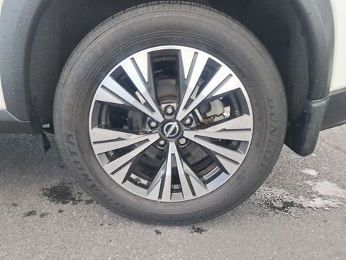 Certified 2023 Nissan Rogue SV AWD/4WD image 19
