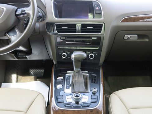 Used 2017 Audi Q5 2.0T Premium Plus w/ Technology Package image 22