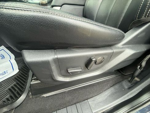 Used 2022 Ford F250 Lariat w/ Tremor Off-Road Package image 28