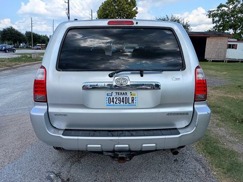 Used 2007 Toyota 4Runner SR5 RWD image 4
