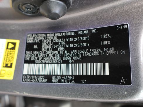 Used 2019 Toyota Highlander XLE image 23