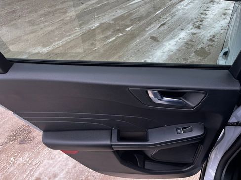 Used 2025 Ford Escape ST-Line Select image 24