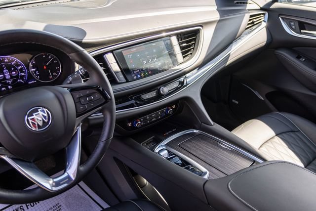 Certified 2024 Buick Enclave Avenir w/ Trailering Package, 5000 lbs. AWD/4WD image 30