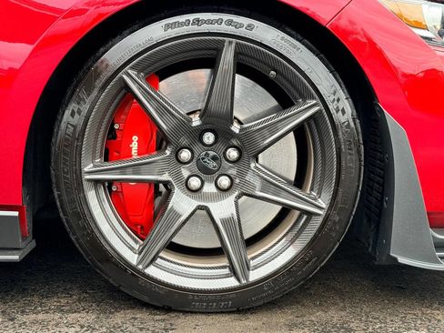 Used 2021 Ford Mustang Shelby GT500 w/ Carbon Fiber Track Pack image 15