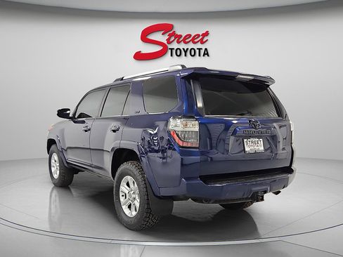 Certified 2023 Toyota 4Runner SR5 Premium image 2