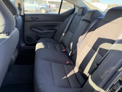 Used 2025 Nissan Altima 2.5 SV image 18