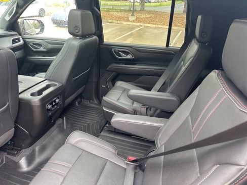 Used 2022 Chevrolet Suburban RST w/ Luxury Package AWD/4WD image 20