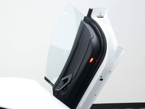 Used 2018 Lamborghini Aventador S image 30